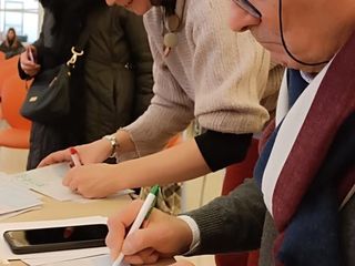 La segretaria cuneese Erica Cosio, qui con Giuseppe Pagano