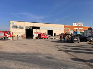 Vigili del Fuoco al lavoro sullo stabile di via Roma Vigili del Fuoco al lavoro sullo stabile di via Roma