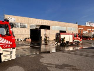Vigili del Fuoco al lavoro sullo stabile di via Roma Vigili del Fuoco al lavoro sullo stabile di via Roma