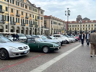 Appassionati, collezionisti e curiosi si sono dati appuntamento in Piazza Galimberti a Cuneo per l’Interclub Piemonte-Valle d’Aosta