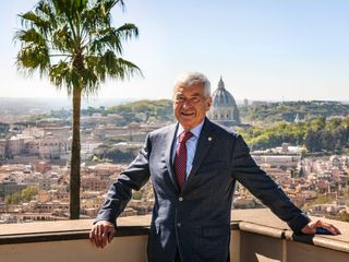 Il presidente di Confcommercio-Imprese per l'Italia, Carlo Sangalli Il presidente di Confcommercio-Imprese per l'Italia, Carlo Sangalli