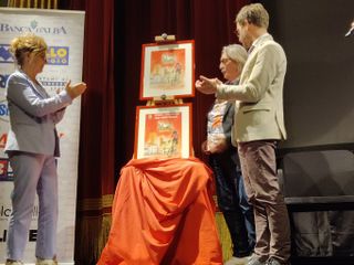 Alcuni momenti della serata tenuta ieri al Teatro Sociale di Alba