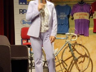 Alcuni momenti della serata tenuta ieri al Teatro Sociale di Alba