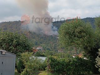 Revello, incendio in località Morra San Martino (FOTO AIB) Revello, incendio in località Morra San Martino (FOTO AIB)