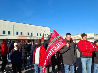 La protesta nell’area industriale di viale Nogaris a Pollenzo, presso Bra