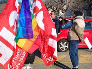 La protesta nell’area industriale di viale Nogaris a Pollenzo, presso Bra