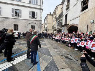 L'arrivo in città di Alberto di Monaco e l'incontro al Teatro Marenco