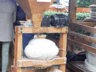 Il mulino per macinare il grano Il mulino per macinare il grano