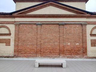 Le nuove panchine Le nuove panchine