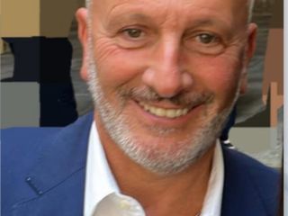 Il suo vice, anche lui candidato, Stefano Rosso