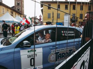 Il vicepresidente regionale Carosso alla partenza dell'edizione 2020 a Cherasco al volante della Numero Zero (foto Barbara Guazzone) Il vicepresidente regionale Carosso alla partenza dell'edizione 2020 a Cherasco al volante della Numero Zero (foto Barbara Guazzone)
