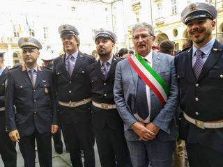 Il comandante Di Ciancia (primo da sinistra) e l'assessore Marcarino (quarto)