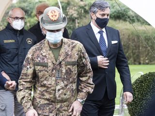 Il generale Figliuolo accolto da Maria Franca Ferrero Il generale Figliuolo accolto da Maria Franca Ferrero