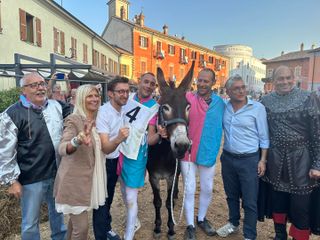 La celebrazione della vittoria dei Brichet al Palio