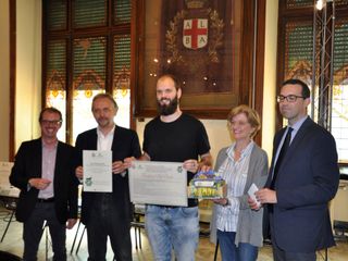 La consegna dei diplomi ad alcuni aderenti alla rete degli "Ecoristoranti"