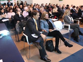 Pubblico e autorità alla presentazione del progetto, avvenuta ieri presso la sede della multiservizi