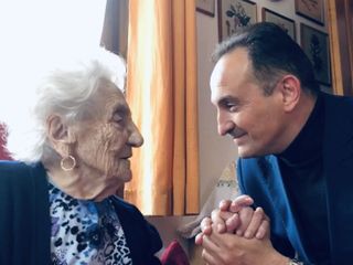 A visitarla, nell'aprile dello scorso anno, anche l'allora eurodeputato Alberto Cirio