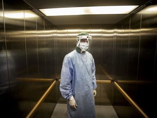 Scatti da "The time of the virus", l'ultimo progetto di Stefano Stranges Scatti da "The time of the virus", l'ultimo progetto di Stefano Stranges