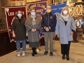 Foto (da sx) Bianca Rolfo (cerimoniere del Leo Club Bra), Lorella Alessandria Rolfo (presidente Lions Club Bra del Roero), Armando Verrua (presidente Lions Club Bra Host) e Daniela Franco (presidente Rotary Club Bra)