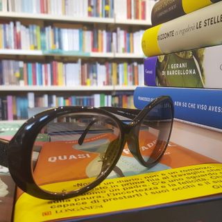 Il Caffè Letterario di Bra gioca “in casa” con “La vita paga il sabato” di Davide Longo