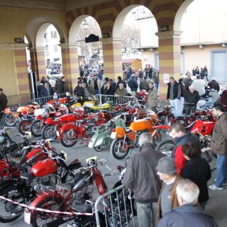 Immagine di un raduno svoltosi a Dronero