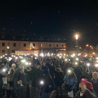Governo verso la stretta, "no green pass" ancora in piazza a Cuneo