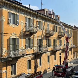 Soccorsi mobilitati per un’anziana.  Lei era a far compere al mercato