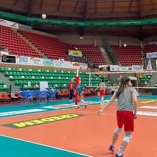 Uno scatto dell'allenamento di venerdì 30 ottobre al Pala UBI Banca (credit ufficio stampa CGV) Uno scatto dell'allenamento di venerdì 30 ottobre al Pala UBI Banca (credit ufficio stampa CGV)