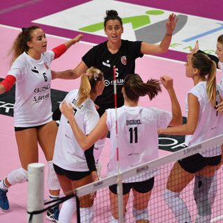 Un’esultanza delle gatte dopo un punto (credit Danilo Ninotto)