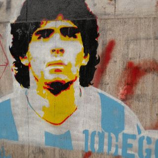 Ezio Panero ricorda Diego Armando Maradona: "Che emozione quando lo sfidavo con il Lecce, era unico, assoluto!" Ezio Panero ricorda Diego Armando Maradona: "Che emozione quando lo sfidavo con il Lecce, era unico, assoluto!"