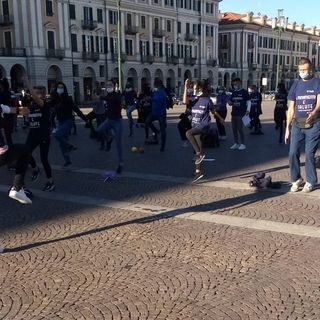 Cuneo, gli sportivi manifestano in piazza Galimberti: "Il movimento è salute" (VIDEO) Cuneo, gli sportivi manifestano in piazza Galimberti: "Il movimento è salute" (VIDEO)