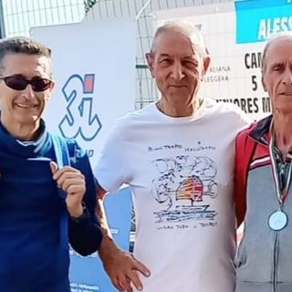 Marciatori dell’Atletica Fossano 75 sul terzo gradino del podio ai campionati italiani di Società Master