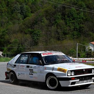 L'equipaggio Mao-Femia su Lancia Delta Integrale, al 12° Rally Storico del Cuneese, nell'ambito del 25° Valli Cuneesi 2019 (Foto Magnano)