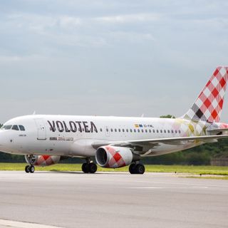 Dall'aeroporto di Cuneo alla Sardegna. A giugno il debutto di Volotea a Levaldigi con i voli per Olbia