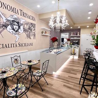 Gastronomia Trinacria: 2 anni e mezzo di sapori siciliani ad Alba! Festeggiamo con un nuovo bistrot e dehor!