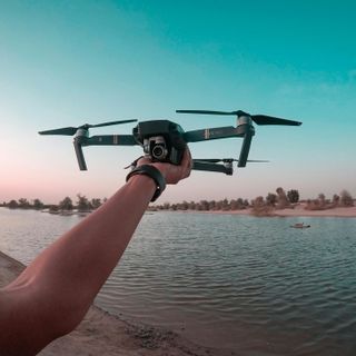 Come pilotare un drone senza patentino: tutto quello che devi sapere