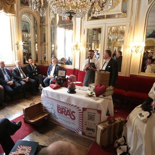 Matteo Baronetto è ambasciatore della salsiccia di Bra: presentata al "Del Cambio” la manifestazione Bra’s (Video)