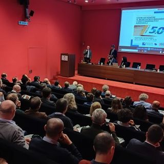 Transizione 5.0: a Cherasco partecipato incontro sugli incentivi per far crescere le aziende mettendo al centro la sostenibilità Transizione 5.0: a Cherasco partecipato incontro sugli incentivi per far crescere le aziende mettendo al centro la sostenibilità