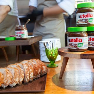 Nello scorso settembre la presentazione della nuova versione della Nutella, giunta intanto ai suoi primi sessant’anni Nello scorso settembre la presentazione della nuova versione della Nutella, giunta intanto ai suoi primi sessant’anni