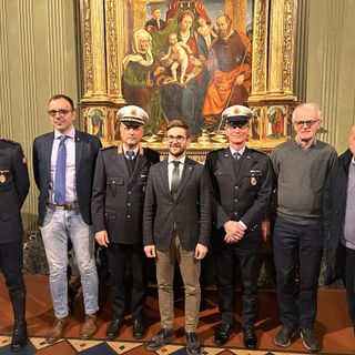 Da sinistra, Tosco, Tibaldi, Di Ciancia, Gatto, Fracanzani, l'assessore Garassino e il presidente del Consiglio comunale Marello