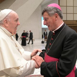 Il vescovo di Cuneo e Fossano monsignor Piero Delbosco al cospetto di Papa Francesco