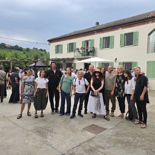 Ieri a Castiglione Tinella, nella sede di Artefora, l'inaugurazione del festival arte contemporanea “La collina sale sempre”