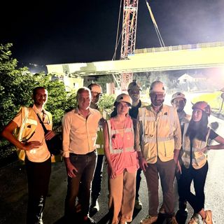 Il senatore Giorgio Maria Bergesio (Lega) questa notte ha fatto visita al cantiere dell’autostrada Asti-Cuneo per ringraziare le maestranze impegnate a montare il viadotto dell'ultimo tratto