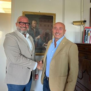 Il dottor Duccio Buccicardi, a sinistra, col commissario Livio Tranchida