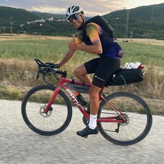 Cinquemila km e 8 Paesi attraversati in 17 giorni: il borgarino Christian Chesta racconta la sua "Transcontinental Race"