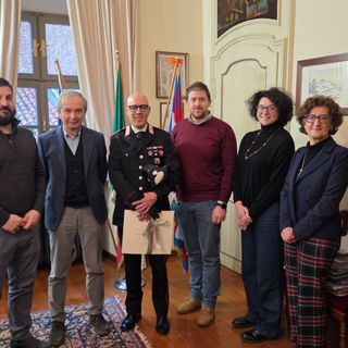 Il nuovo cavaliere al merito Antonio Podda ricevuto dalla Giunta di Bra