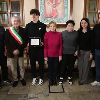 Alcuni momenti della cerimonia tenuta in municipio a Caramagna