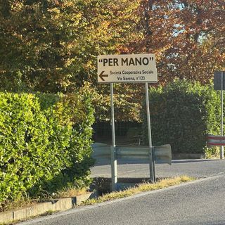 L'ingresso della Coop per Mano, in Via Savona a Cuneo