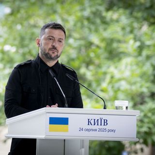 Zelensky “Acceleriamo sulle forniture dei sistemi di difesa aerea”