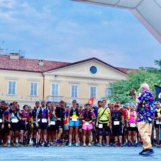 Partenza della 100 miglia Monviso (Foto Paola Ravazzi) Partenza della 100 miglia Monviso (Foto Paola Ravazzi)